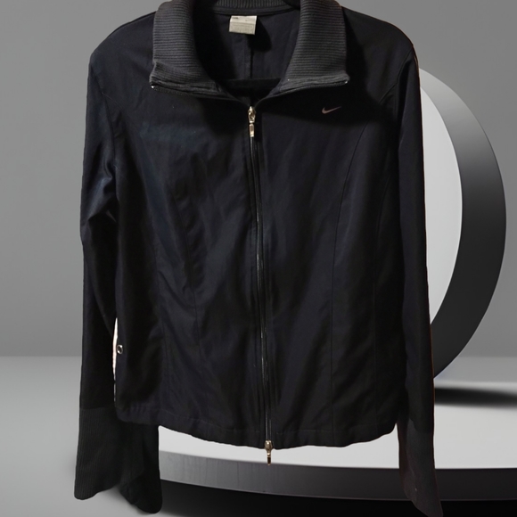 NIKE SPORTSWEAR Logo Black White Gym Active Leisure Jacket Womans - Picture 6 of 10